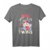 Große Schwester von Zwillingen T-Shirt – Perfektes Geschenk zur Ankündigung, Weihnachten & Geburtstage für Familien mit Mehrlingen